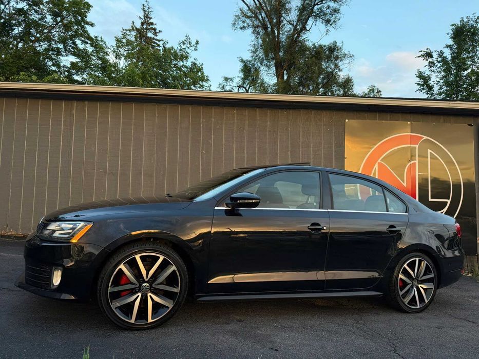 Volkswagen Jetta GLI Autobahn      2014