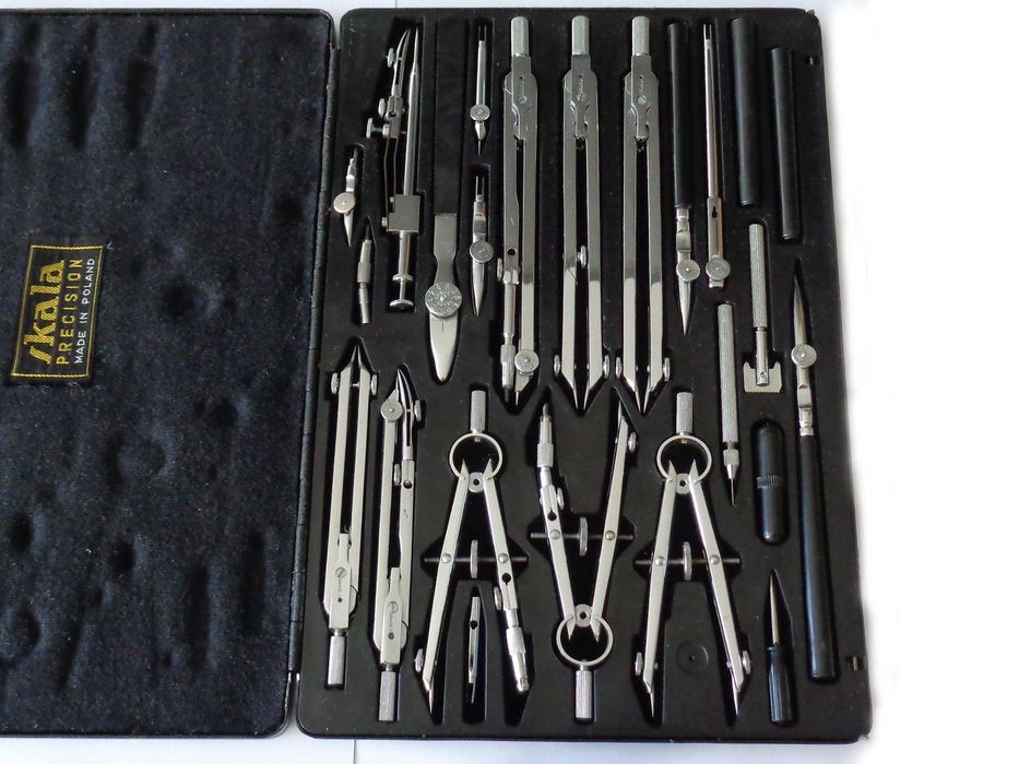 Duży zestaw cyrkli kreślarskich Skala