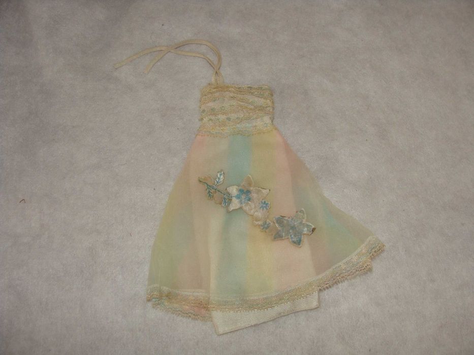 Vestido Barbie Happy Birthday (Ref. 1922) de 1980