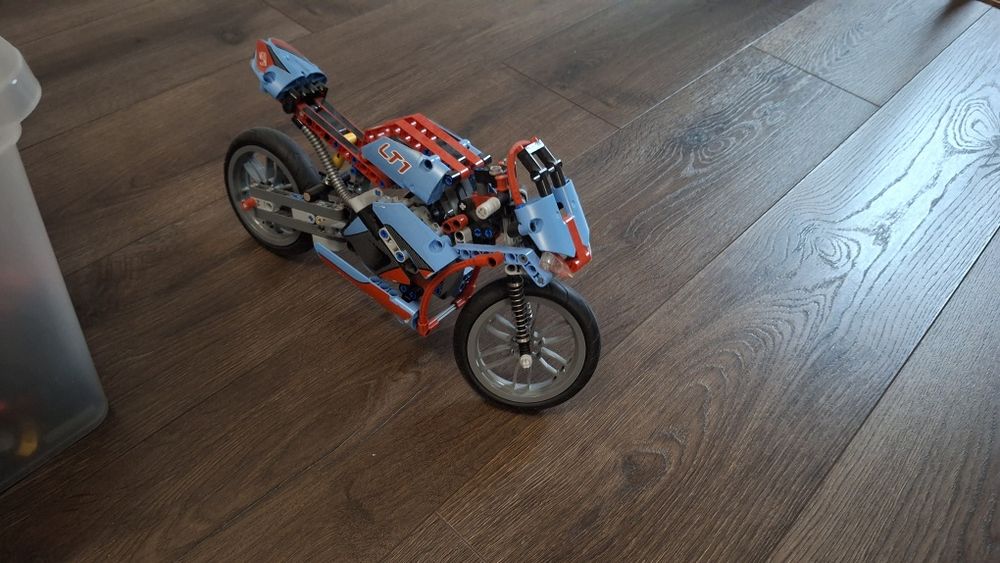 Pakiet lego mozna kupic rowniez oddzielnie  min.  lego nba 3432