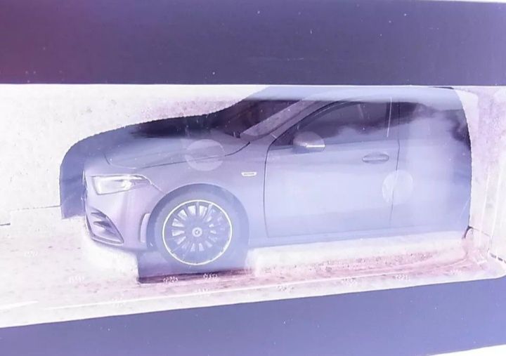 Mercedes-Benz A-klasse w177 escala 1:18 (novo)