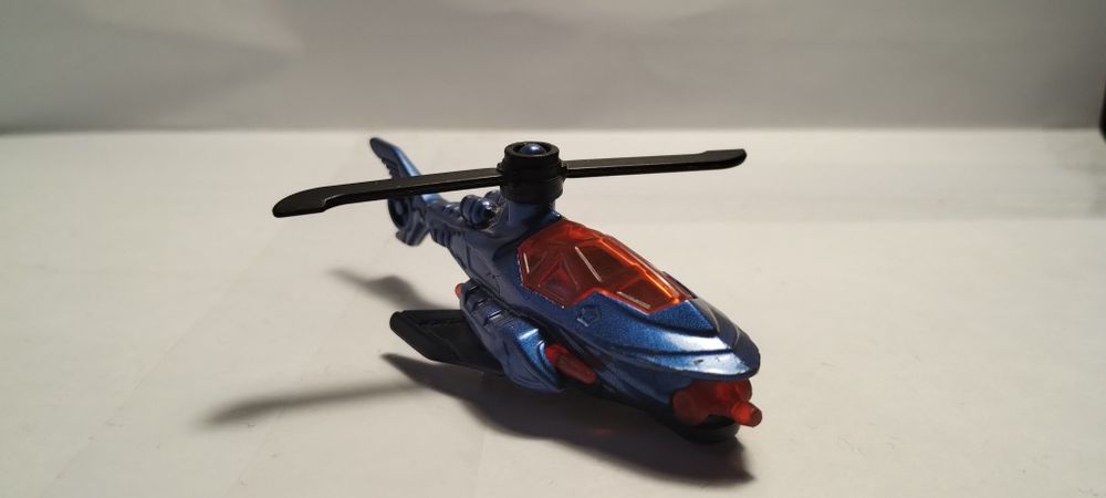 Hot Wheels Batcopter S18 — Оригінал (Гелікоптер Бетмена)