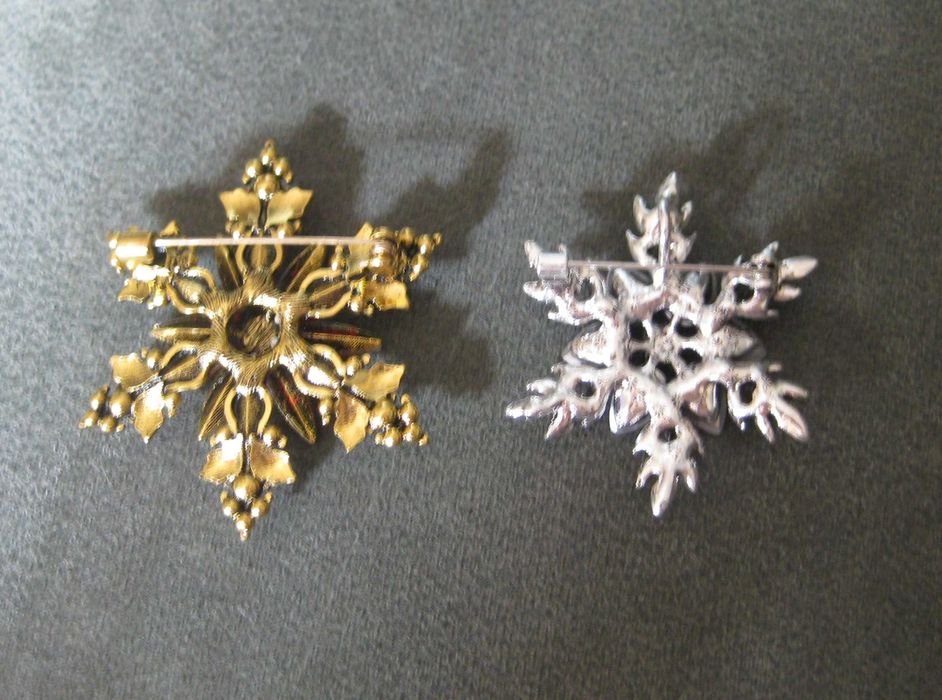 Alfinete / Broche / Pregadeira Flor Cristais NOVO