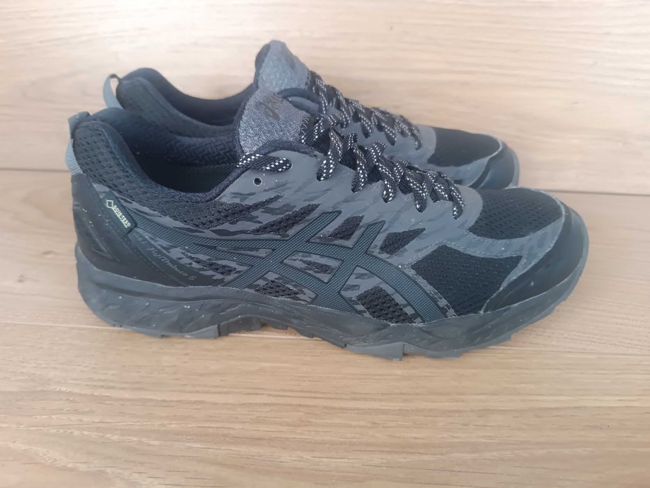 Кроссовки на весну Asics Fujitrabuco Gore tex 42 р 27 см Vietnam идеал