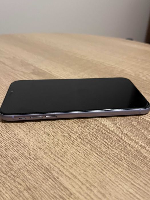 Fioletowy iPhone 11 128 GB super stan bateria 86%