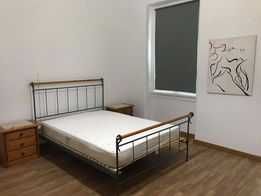 Alugo quarto em Algés