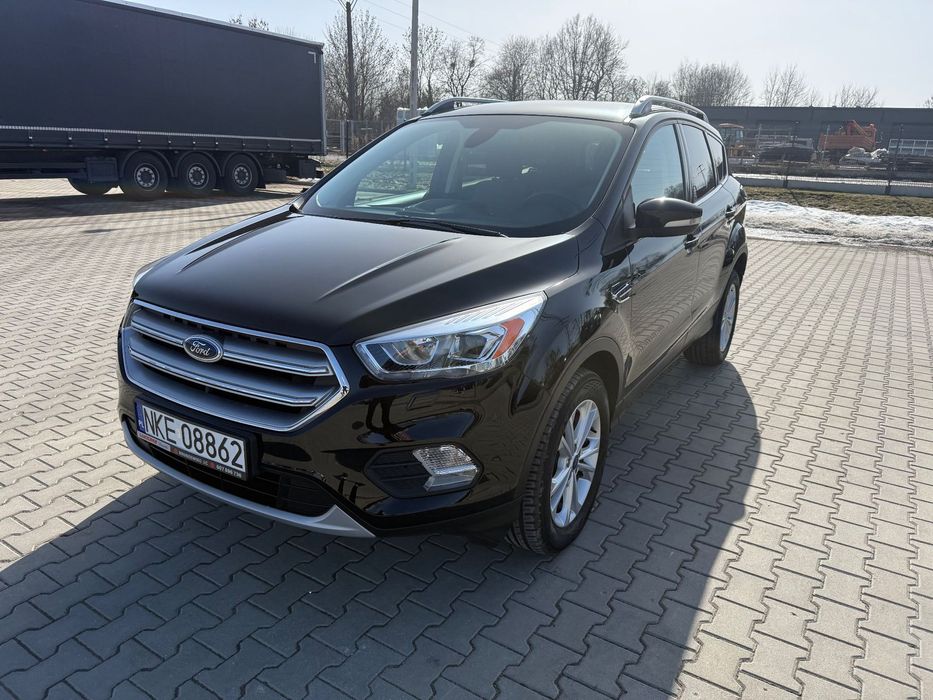 Ford Kuga Śliczna Benzyna Mały Przebieg Sprowadzona Zarejestrowana