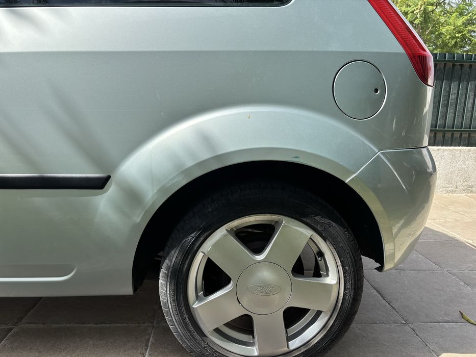 Ford Fiesta 110931km, ano 2003