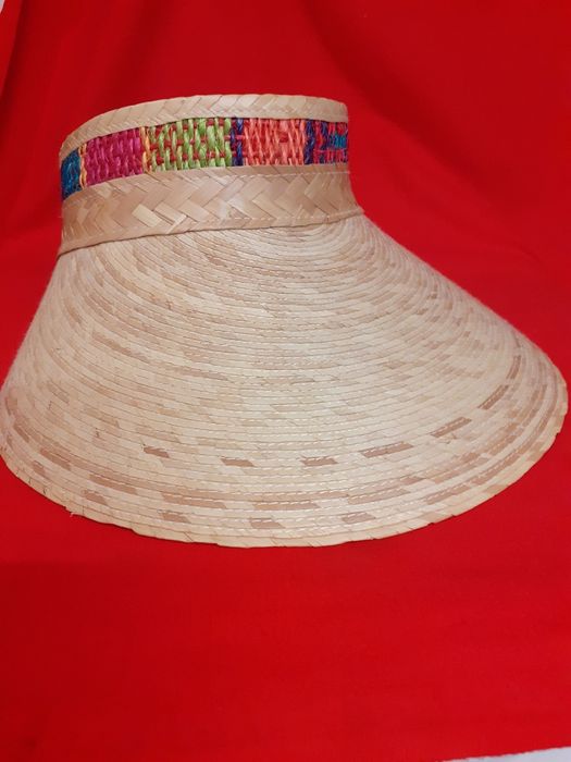 Daszek na głowę dla kobiety nowy