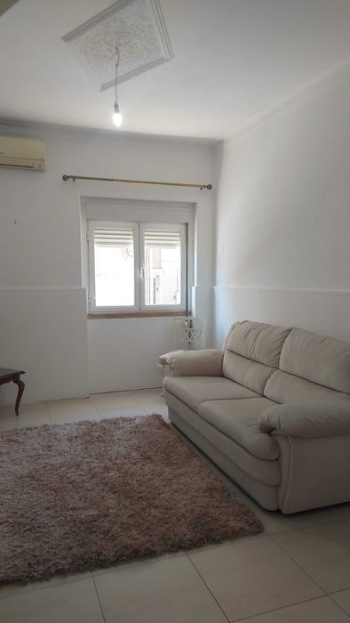 Apartamento T1 na Cova da Piedade com Excelente Localização.