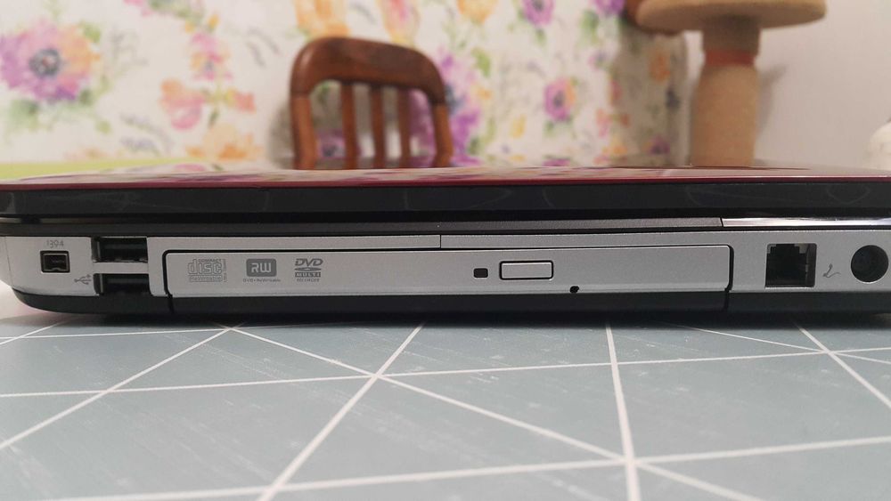 Ноутбук Dell Vostro 1015