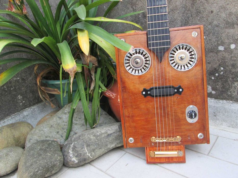 Restauro e Customização de Instrumentos Musicais