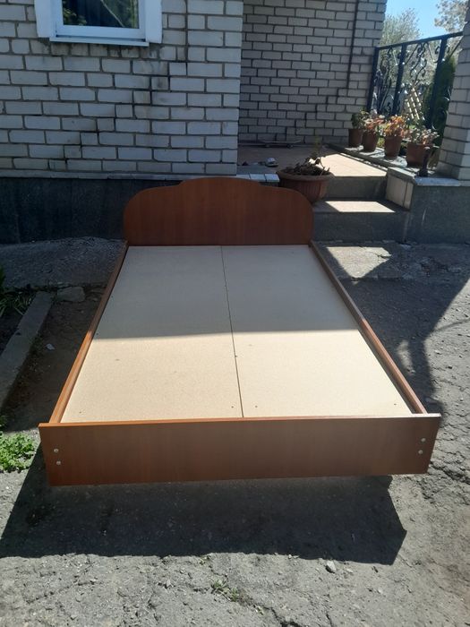 Продам       ліжко