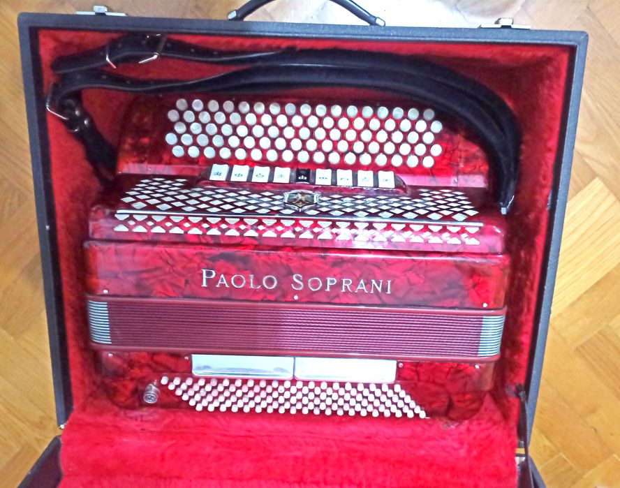 Acordeão PAOLO SOPRANI 4ª voz 120 Baixos