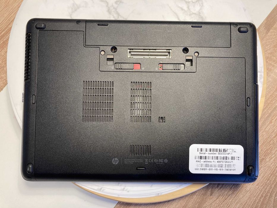 HP EliteBook 840 G2 – i5 / 16GB DDR4 / 256GB NVMe SSD / 14" FullHD