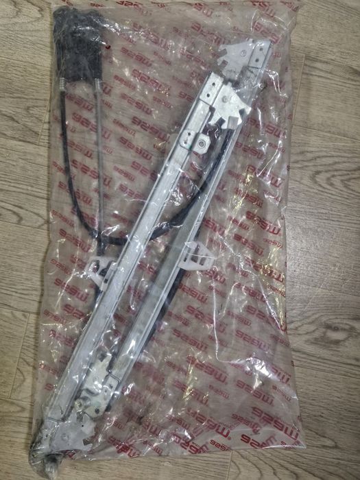 Механізм склопідіймача лівої передньої двері рено меган2