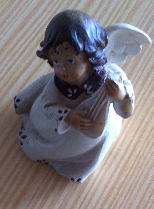 anjos músicos, em barro pintados á mão