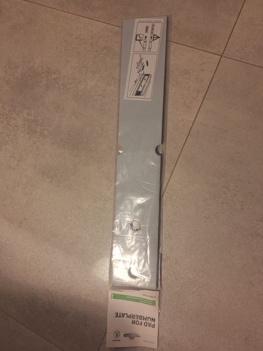 Podkładka pod tablice rejestracyjne akoda kea075004
