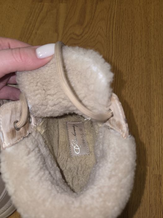 Зимове жіноче взуття, 36 розмір