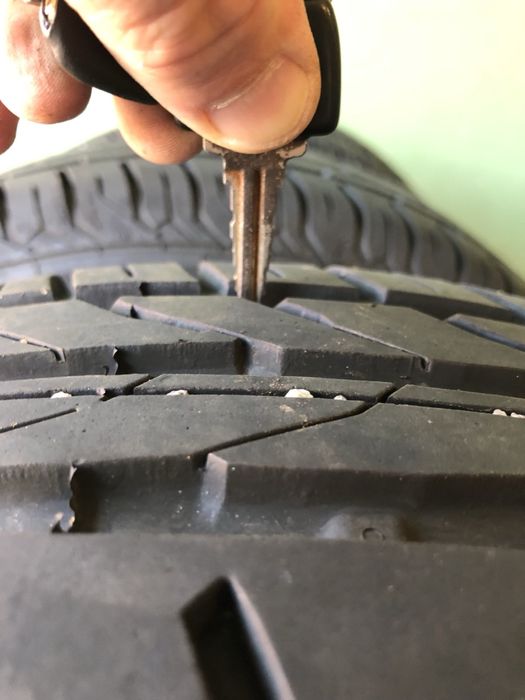 Продам резину с литими дисками