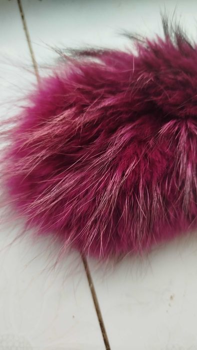 Мех на капюшон енот