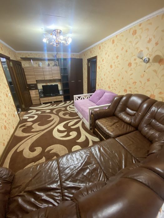 Посуточно 2ком квартира Шинник 12 квартал Б.Хмельницьк СВІТЛО Є ЗАВЖДИ