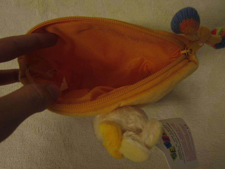 Estojo Setita Laranja com fecho 18 cm x 10 cm NOVO