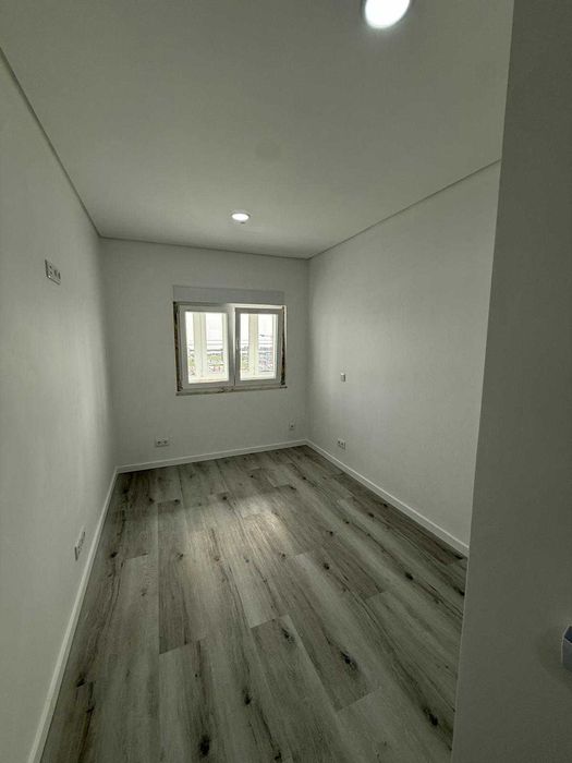T3 Totalmente Remodelado com Vista Rio – Póvoa de Santa Iria