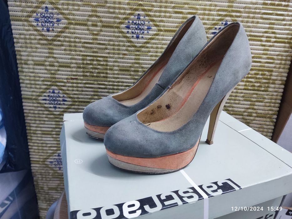 2 pares Sapatos senhora elegantes