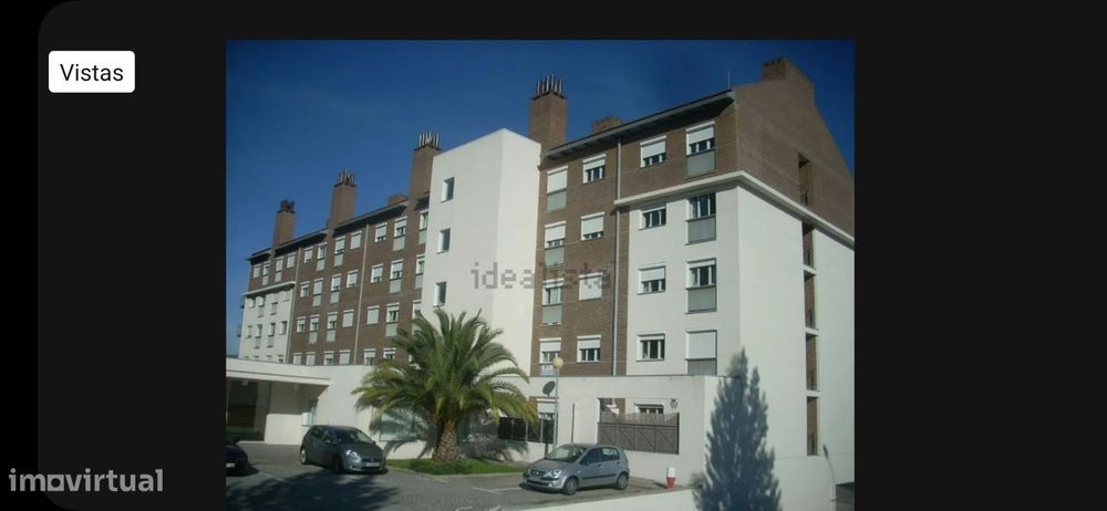 Apartamento T0 junto á Faculdade de Medicina com court Ténis