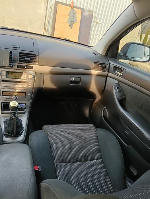 Продам  Тойоту Авенсіс в кузові універсал