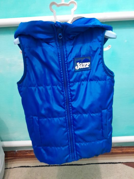 Жилетка на хлопчика 6-7 років