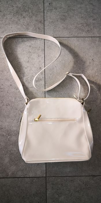 torebka z długim paskiem kremowa