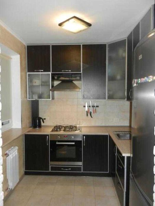 Продам трикімнатну квартиру на Нових Будинках