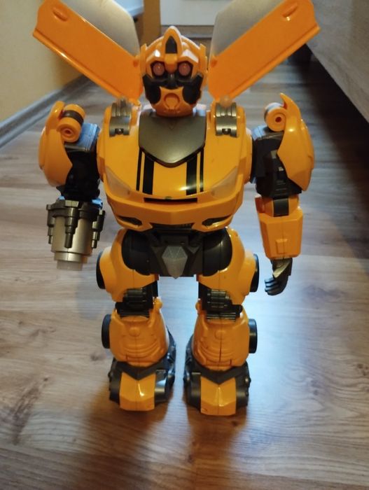 Robot Bumblebee transformers
