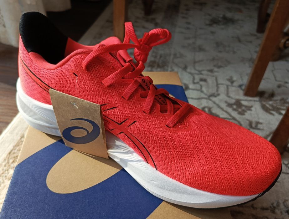 Asics versablast 4 rozmiar 45 do biegania.