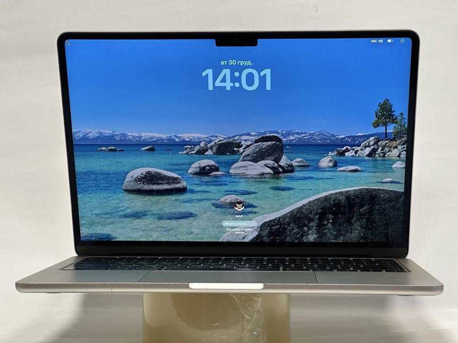 Macbook air m2 , 8/256gb , Starlight