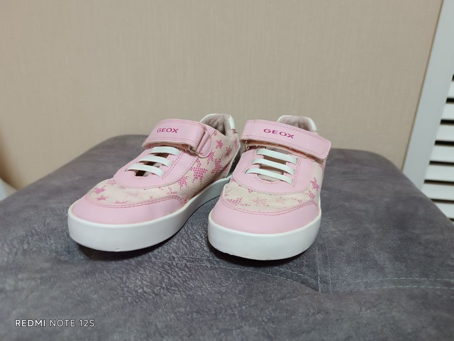 Дитячі кросівки GEOX