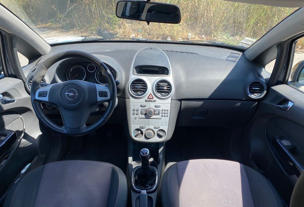 Opel Corsa D 1.2 Gasolina – 2008 | 100.000 km