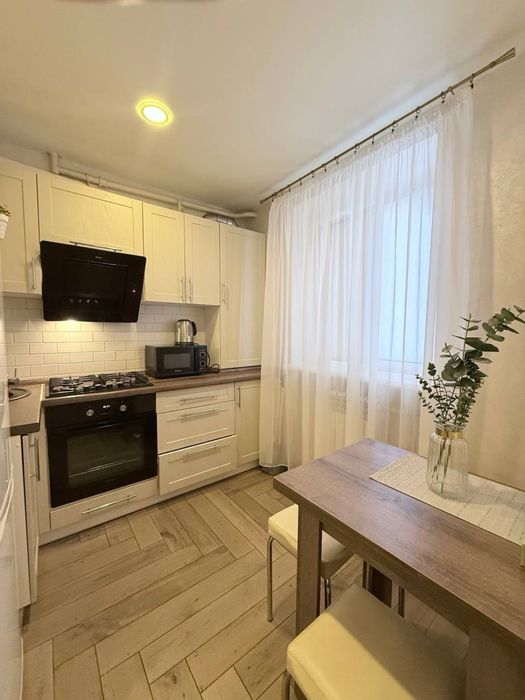 Подобово 2К Центр Яворницького