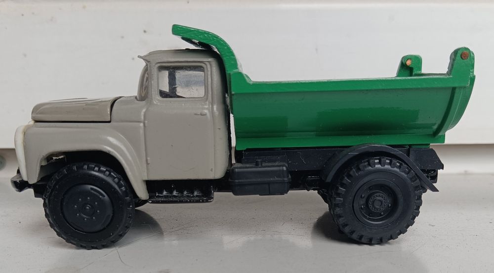 Зил-ММЗ-555 м1:43