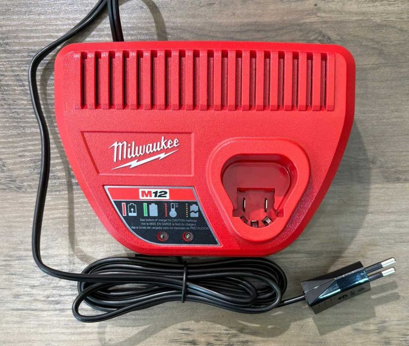 Milwaukee ładowarka M12 12V Li-Ion oryginał z USA OUTLET