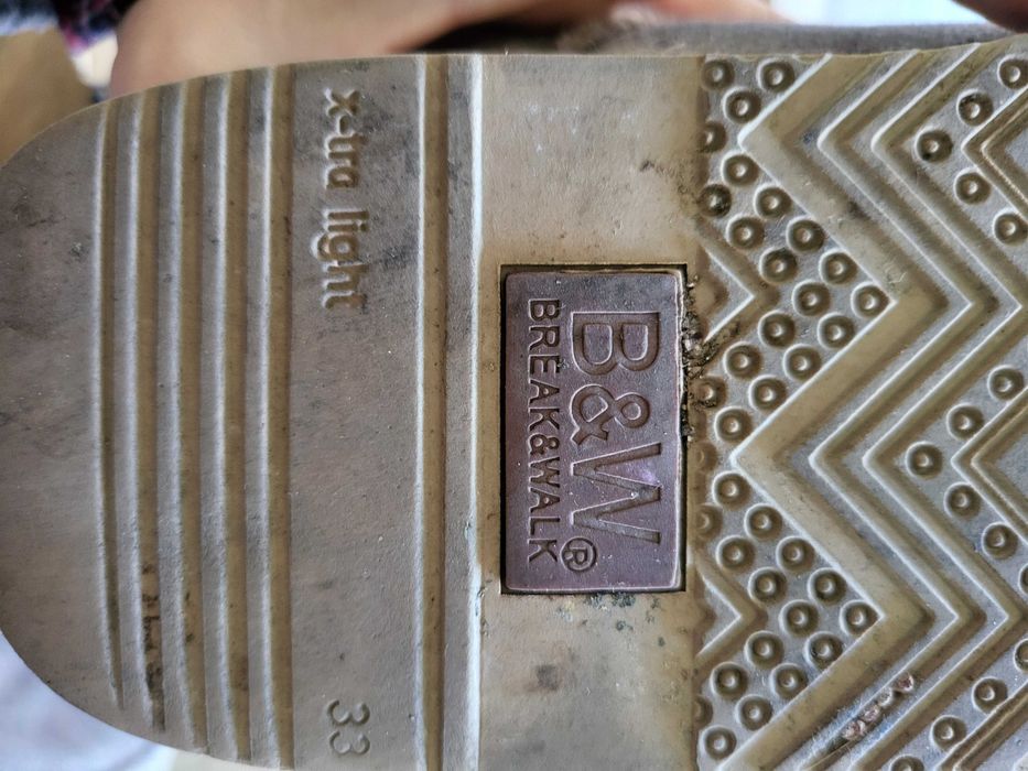 Botas beges com pêlo