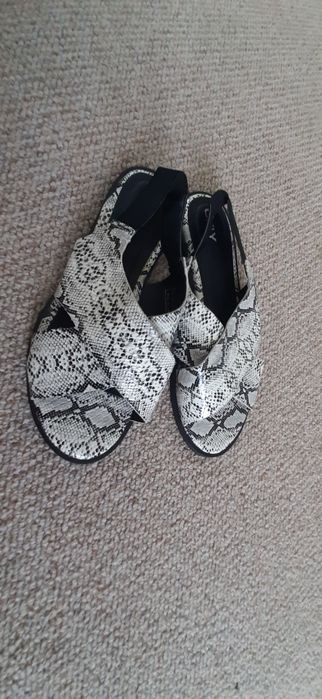 Eleganckie sandały klapki damskie Only r.37