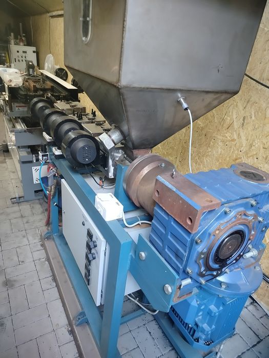 Linia produkcyjna do rur karbowanych, peszli fi 20 i 25, prawie nowa