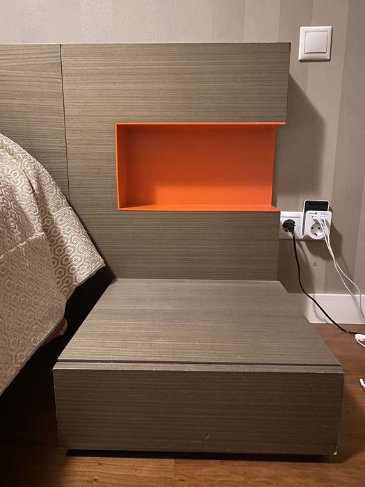 Cama de Casal Ebanis com Mesas de Cabeceira Incluídas