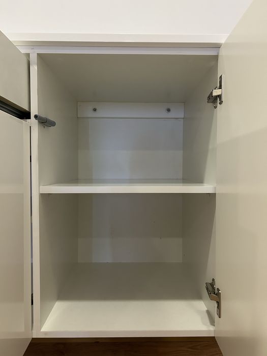 Móvel suspenso branco alto brilho 180 cm – bom estado