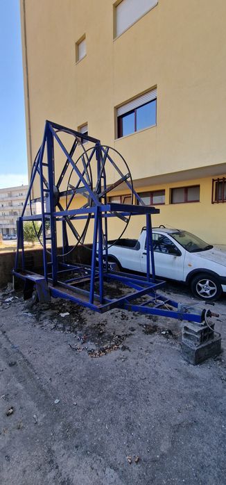 Reboque desenrolador