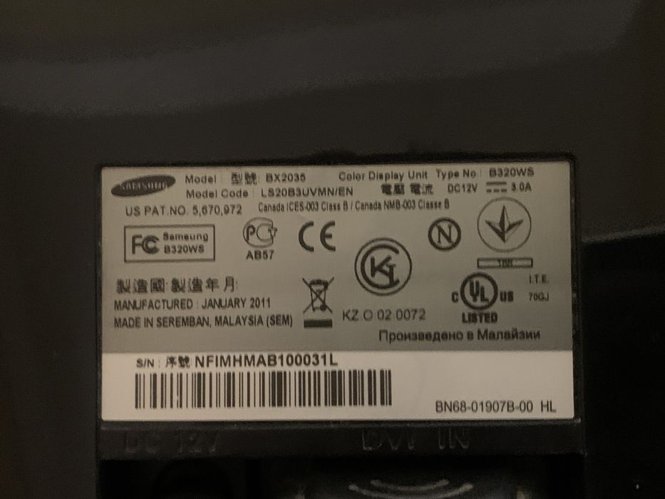 Монитор Samsung