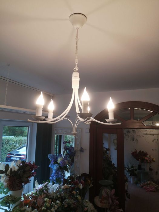 Lampy wiszące białe